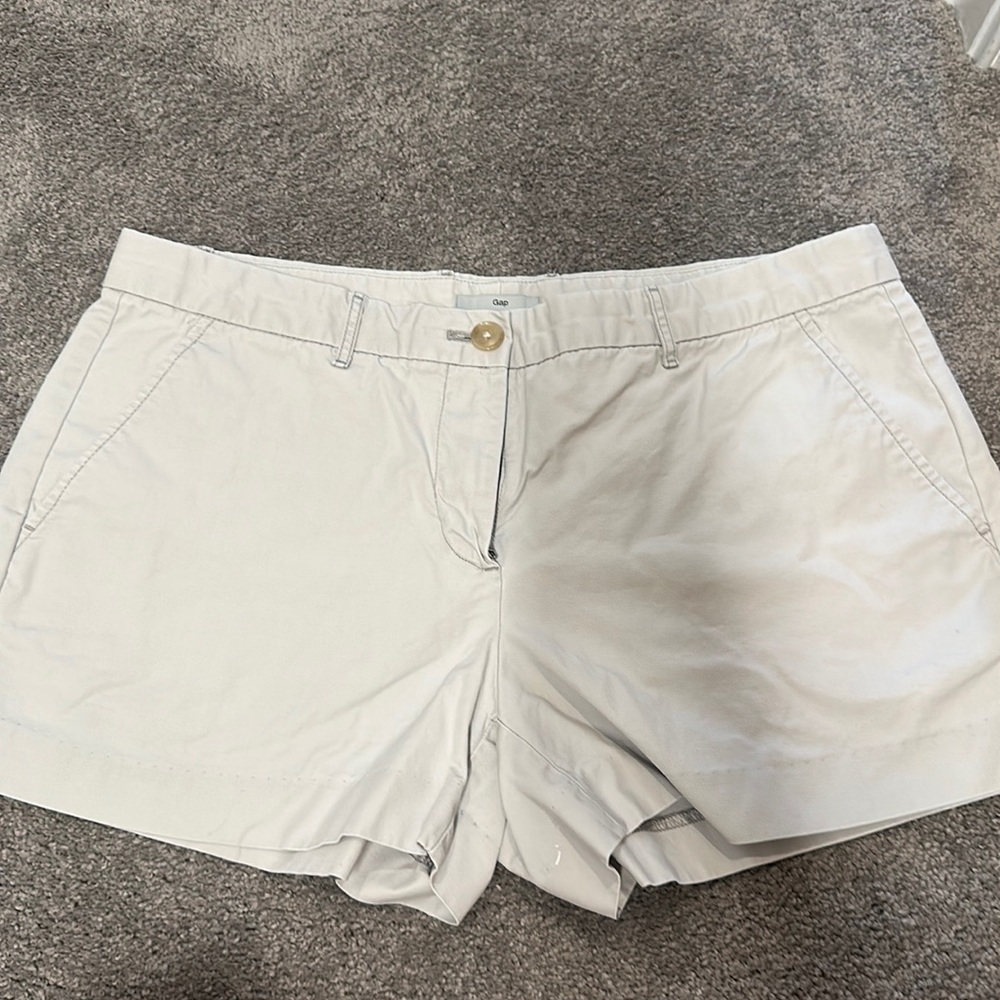 Gap shorts